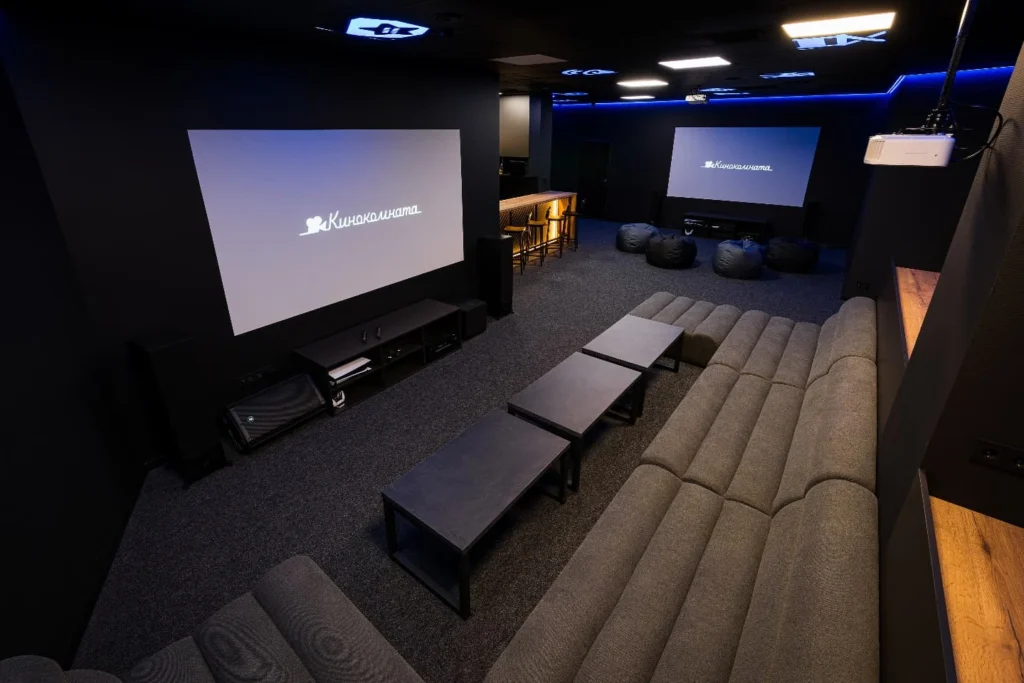 Арт пространство кинокомната