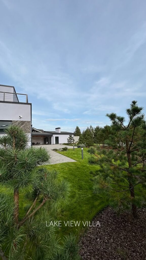 Lake View Villa