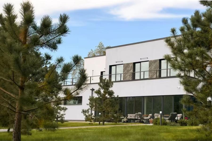 Lake View Villa